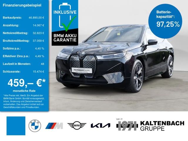 BMW iX