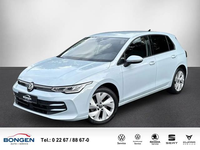 Volkswagen Golf VIII 1.5 eTSI R-Line DSG Navi Carplay Pano 2026 Benzine