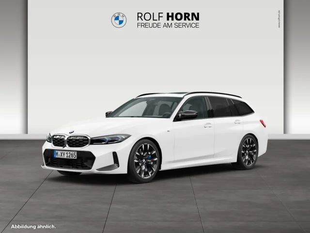 BMW 340 M340i xDrive Touring Pano AHK HeadUp HiFi RfKam 2025 Benzine