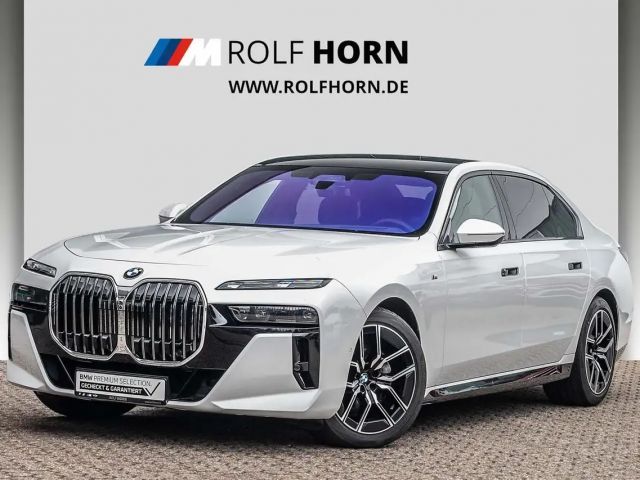 BMW 740 d xDrive M Sportpaket Standhzg IconicGlow 20" 2025 Diesel