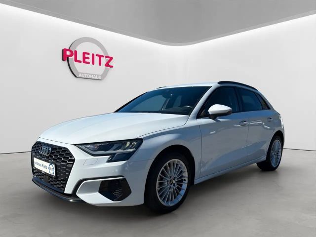Audi A3 30 TDI S tronic | S line-Interieur AHK SHZ 2022 Diesel