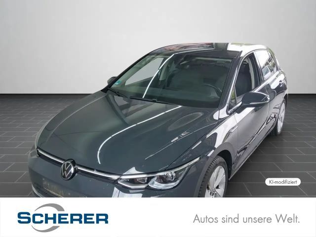Volkswagen Golf VIII 1.5 eTSI DSG Style CarPlay SHZ MEOMORY 2024 Benzine