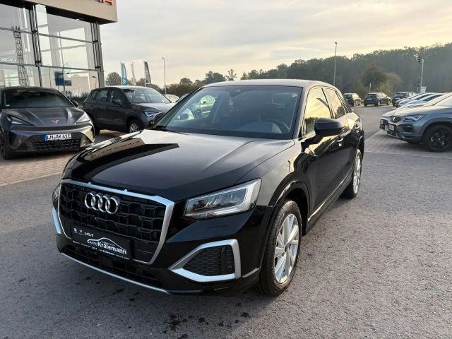 Audi Q2 aUDI Q2 1,5 TSI DSG * 2025 Benzine