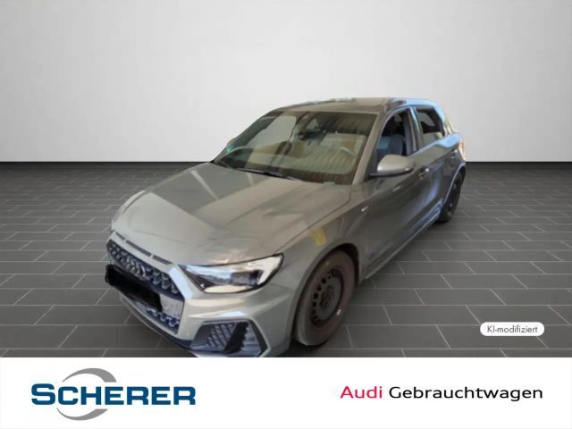 Audi A1 S line 30 TFSI EINPARKHILFE LED NAV 2022 Benzine