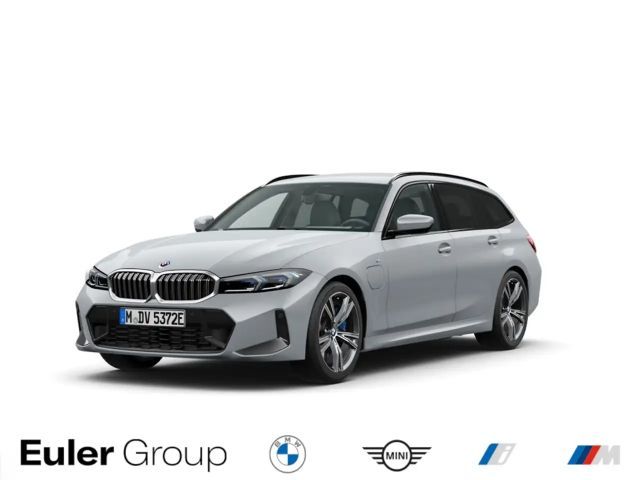 BMW 320 e Touring Sportpaket HUD Navi Digitales Cockpit So 2022 Hybride / Benzine