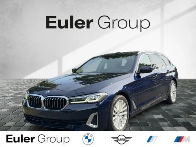 BMW 530 d xDrive Touring Luftfederung AD AHK-klappbar Navi 2022 Diesel