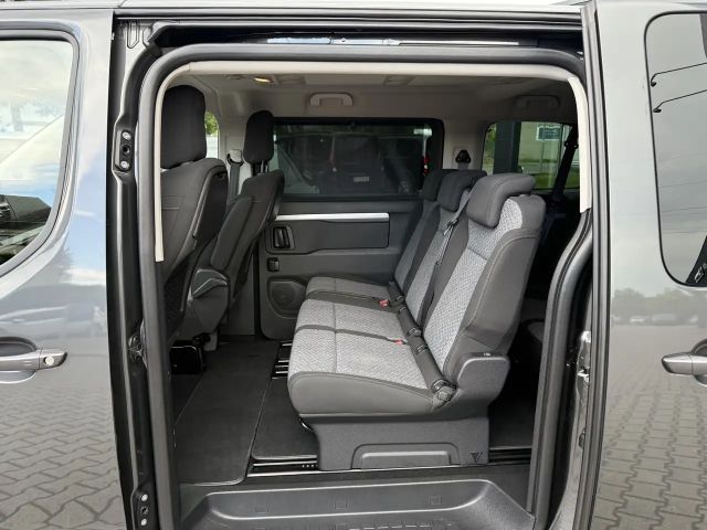 Peugeot Traveller