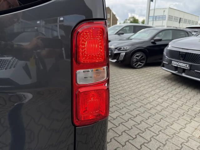 Peugeot Traveller