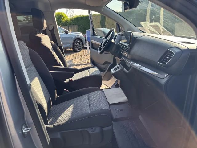 Peugeot Traveller