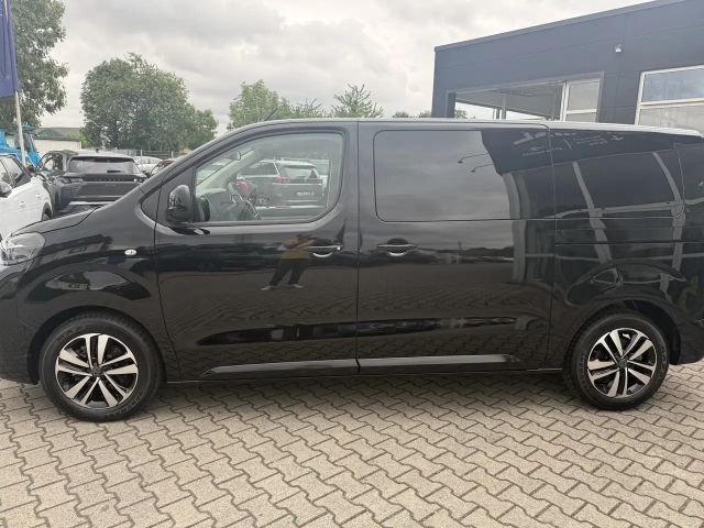 Peugeot Traveller