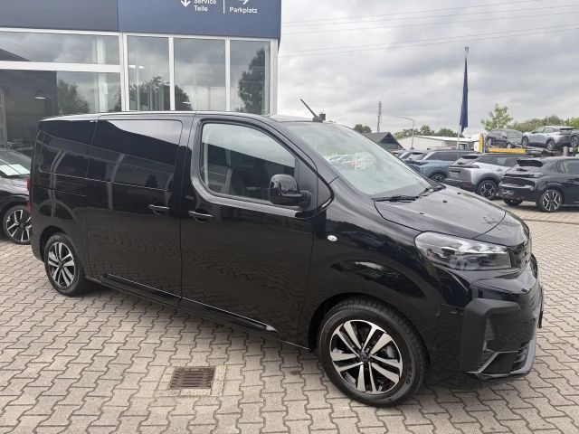 Peugeot Traveller