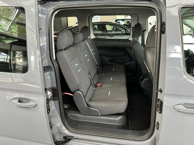 Ford Grand Tourneo