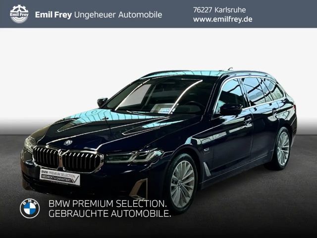 BMW 530 e xDrive Touring Aut. Luxury Line, AHK, PD 2023 Hybride / Benzine