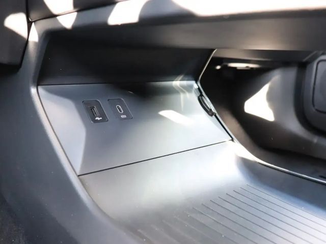 Mazda 6e