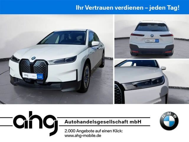 BMW iX h xDrive40 Integal-Aktivlenk. AHK 2022 Elektrisch