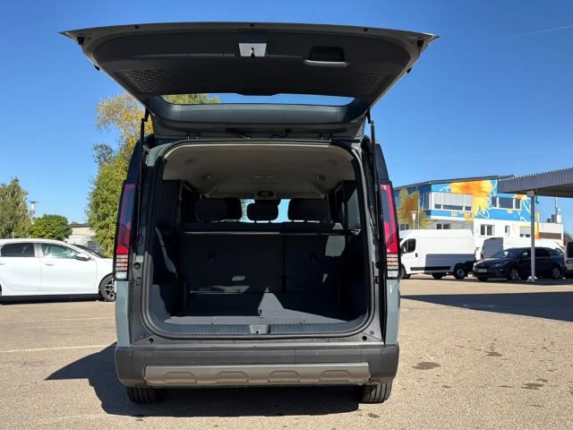 Kia PV5 Passenger