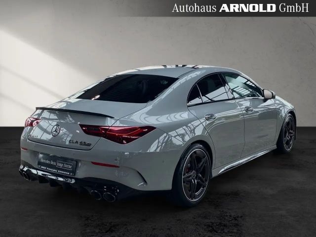 Mercedes-Benz CLA 45 AMG