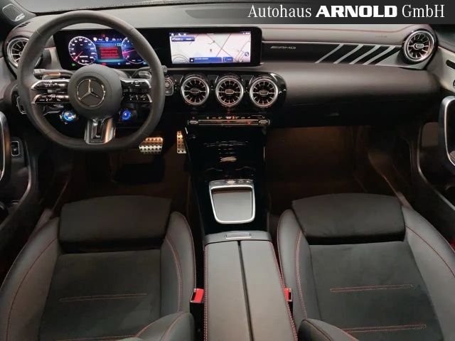 Mercedes-Benz CLA 35 AMG