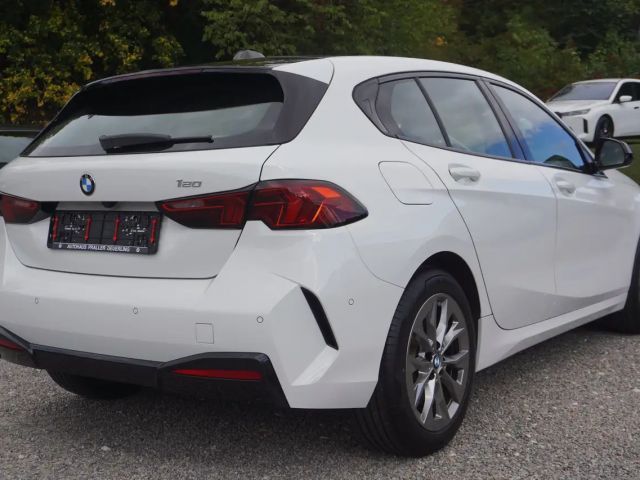 BMW 120