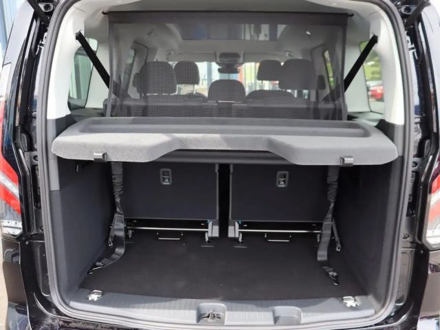 Ford Grand Tourneo