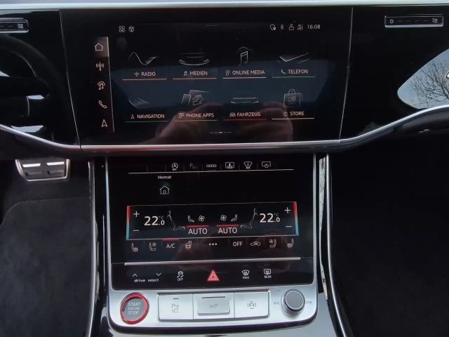 Audi S8