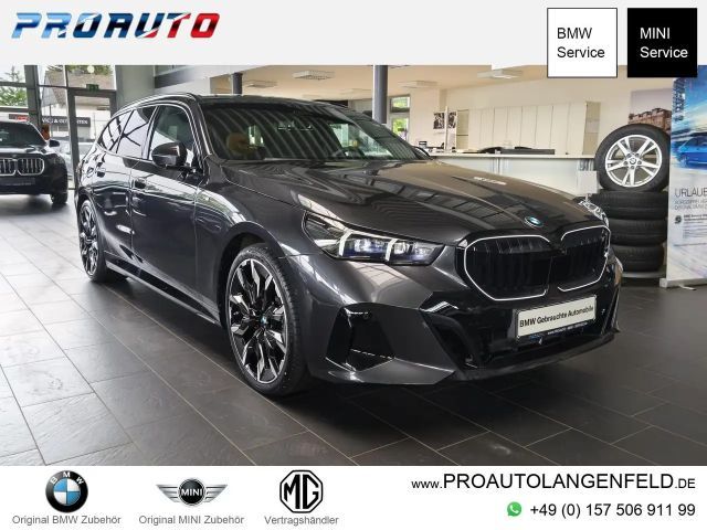 BMW 520 i Tour.M Sport Pro AHK/HUD/Pano/360°/B&W/21" 2025 Benzine