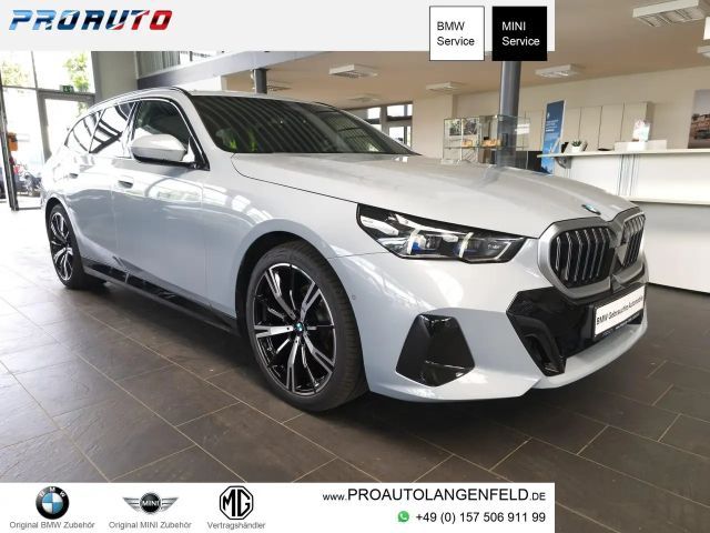 BMW 520 d xDr M Sport Tour. 360°/HUD/Travel/20"/AHK 2025 Diesel
