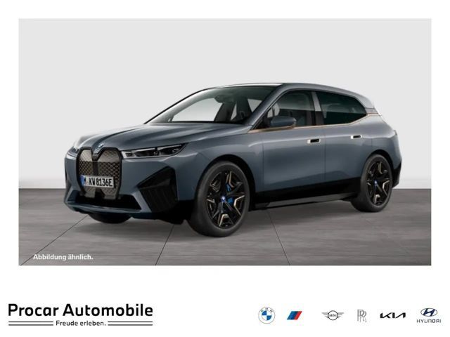 BMW iX xDrive40 M Sport HUD PANO ACC AHK 360°KAM LM 2023 Elektrisch