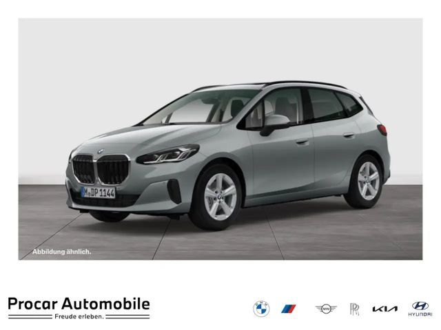 BMW 220 i Active Tourer AHK Pano Adap.LED PA RFK 2026 Benzine