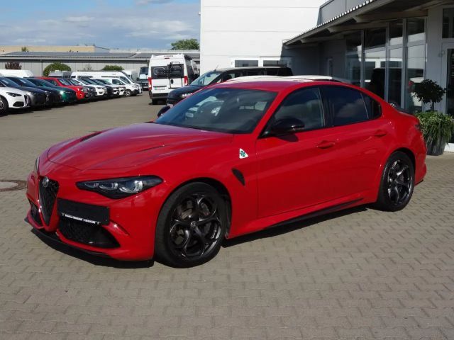 Alfa Romeo Giulia Quadrifoglio *PDC/Kamera/Komfort-Paket* 2024 Benzine