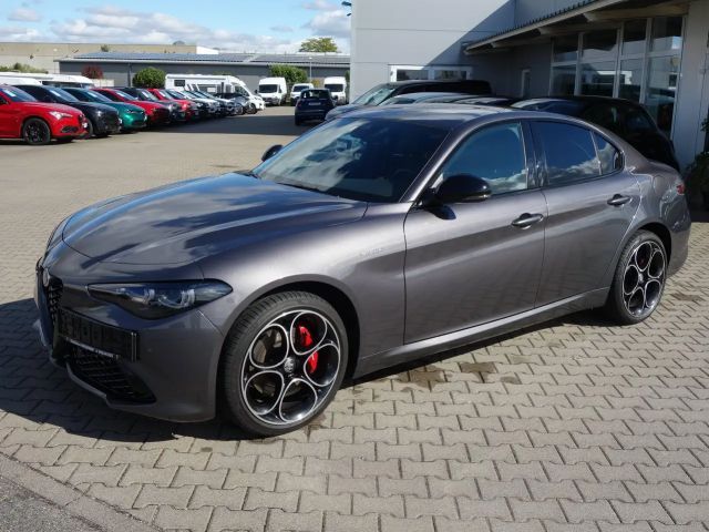 Alfa Romeo Giulia Veloce Q4 *LED Matrix/SHZ/ACC/DAB/RFK/PDC* 2024 Benzine