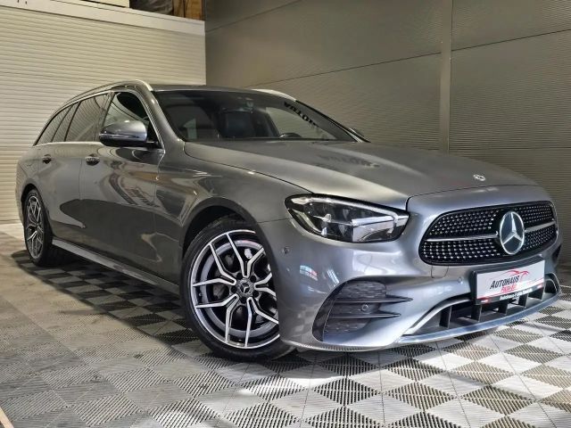 Mercedes-Benz E 200 E200 T AMG-Line°LED°RFK°DAB°AHK°SD°TWA°Shzg°Navi 2023 Benzine