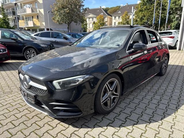 Mercedes-Benz A 200 AMG Line*Pano*Kamera*Carplay*Szh 2022 Benzine