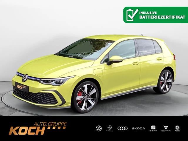 Volkswagen Golf GTE VIII GTE Navi LED Kamera 2022 Hybride / Benzine