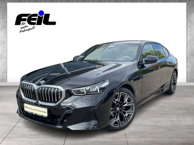BMW 520 i M Sportpaket Head-Up HK HiFi DAB LED RFK 2025 Benzine