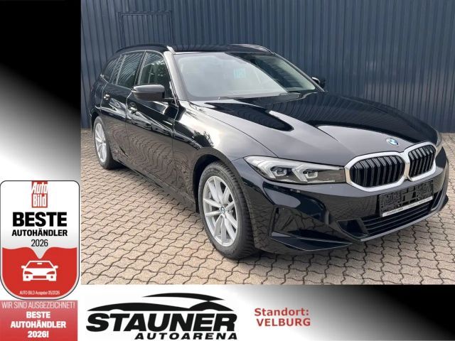 BMW 318 i Touring Facelift / Kamera/Sitzheiz/Navi 2025 Benzine