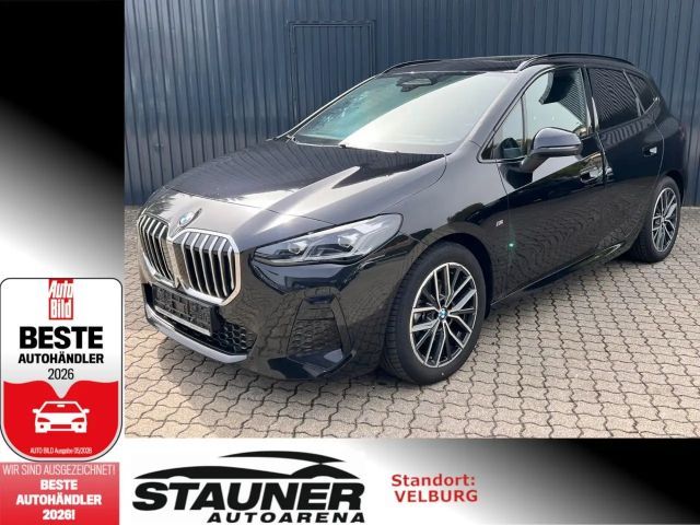 BMW 218 i Active Tourer M SPORT /AHK/360°Kam/PanoDach 2025 Benzine