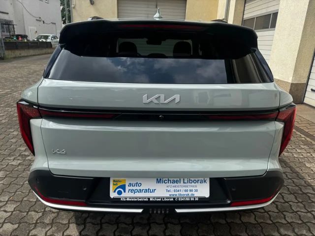 Kia K4