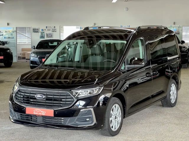 Ford Grand Tourneo