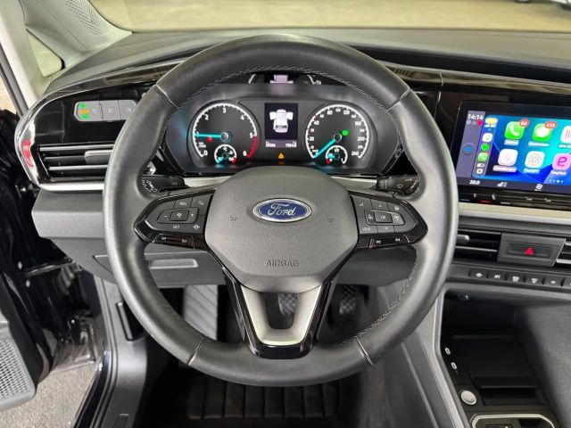 Ford Grand Tourneo