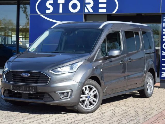 Ford Grand Tourneo