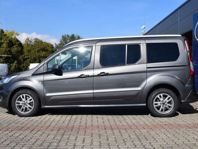 Ford Grand Tourneo