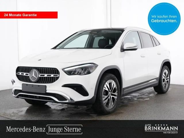 Mercedes-Benz GLA 200 PROGRESSIVE/PANORAMA/LED/KAMERA Panorama/SHZ/Parktronic/Kamera/Klima/Telefon/MF-Lenkrad/L-R Sensor/Komfortsitze 2025 Benzine