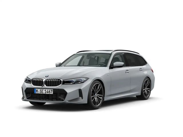 BMW 330 i xDrive Touring M Sportpaket HUD StandHZG Pano Na 2023 Benzine