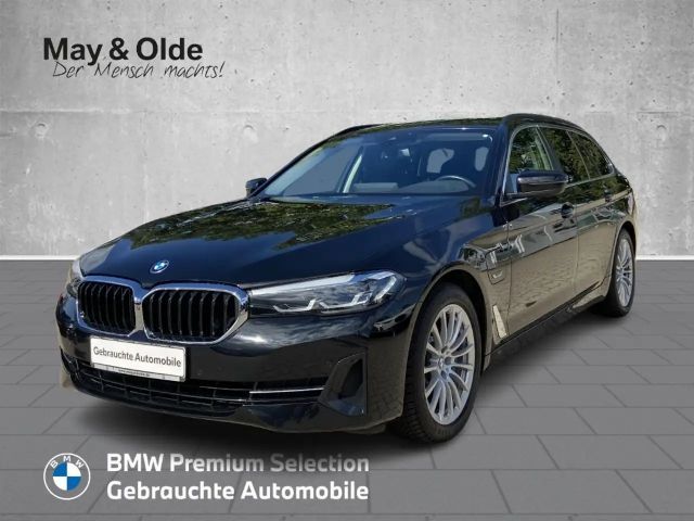 BMW 530 e xDrive Touring 360 LED Navi SHZ PA+ T-Leder 2022 Hybride / Benzine