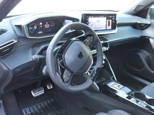 Peugeot e-2008