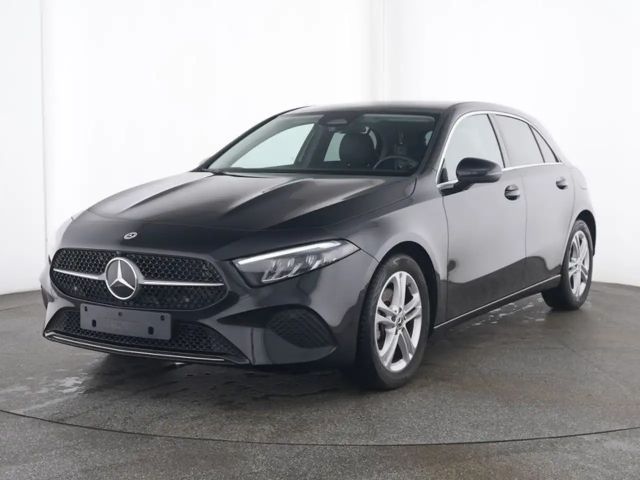 Mercedes-Benz A 180 Progressive Rückfahrkamera Totwinkel LED 2025 Benzine