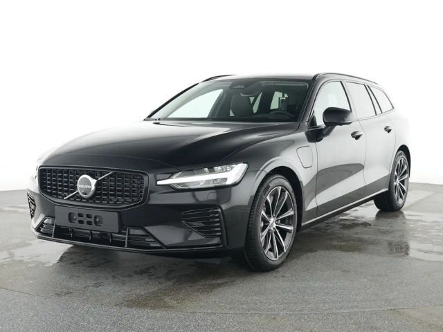 Volvo V60 T6 AWD Plus Dark Recharge Plug-In Hybrid HUD Stand 2026 Hybride / Benzine