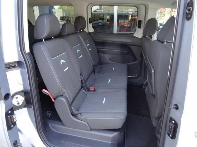 Ford Grand Tourneo