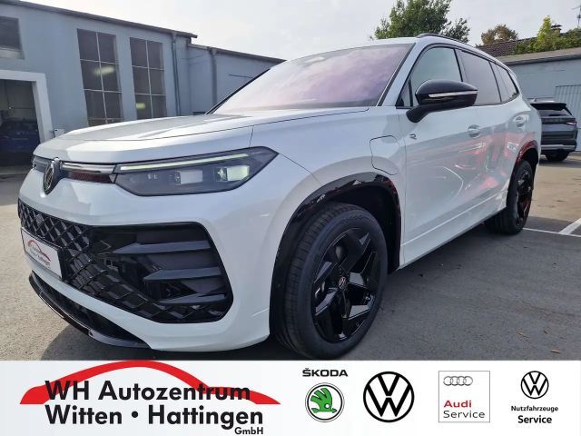 Volkswagen Tayron 1,5 eHybrid DSG R-LINE BLACK STYLE PANORAMA NAV... 2026 Hybride / Benzine